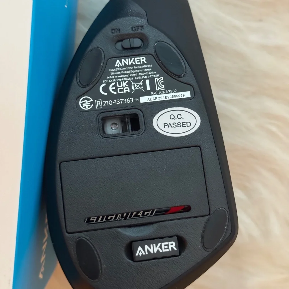 Anker Wireless Ergonomic Mouse A7852